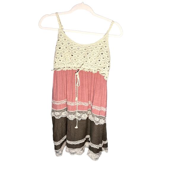 J Gee Grey Pink & Beige Crochet Lacy Trim Boho Dress ~Sz Medium - Picture 1 of 8